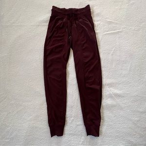 Lululemon Dance Studio Mid-Rise Jogger
Full Length